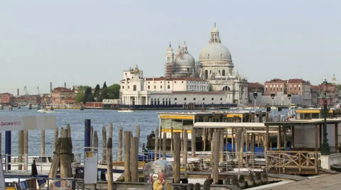 Gondolas venice Video stock 33034014