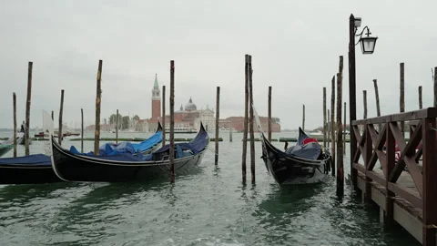 Gondolas in Venice Stock-Footage 291341764