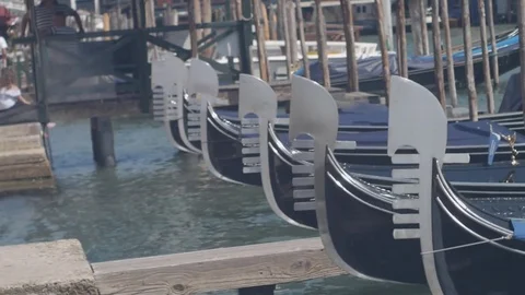 Gondolas waving Stock Footage 79581295