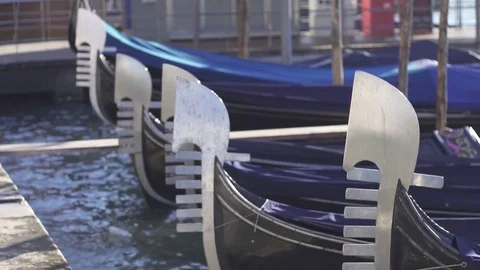 Gondole in Venice Stock Footage 82432196