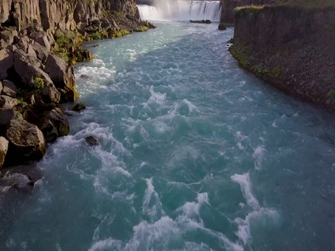 Gooafoss waterfall drone 스톡 동영상 84787158