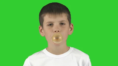 Good boy with a bubble gum, isolated Vidéo 96470281