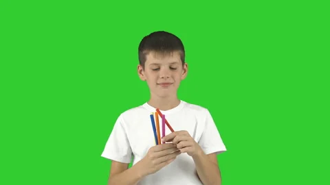 Good boy with markers, isolated Vidéo 96405161