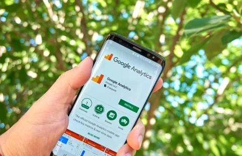 Google Analytics mobile app on Samsung s8. 写真素材