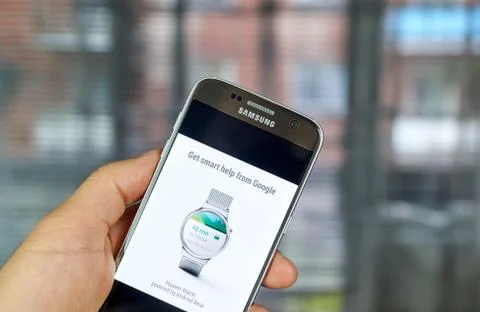 Google Android Wear smartwatch Фото