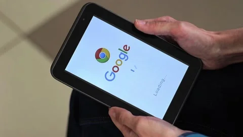 Google application takes a long time to load on the tablet Stock Footage 106719148