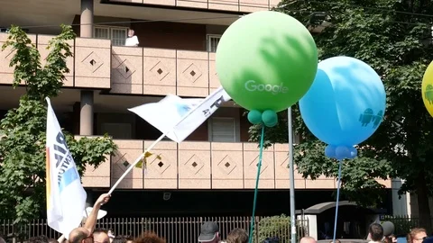 Google employees attend Milano pride parade. Stock-Footage 79641601