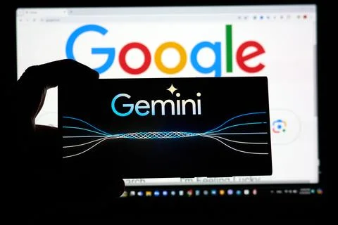 Google Gemini large language model Logo on a screen Stock Photos