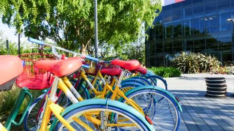 Google Googleplex campus Headquarters lined up with Google Bikes Stock Photos