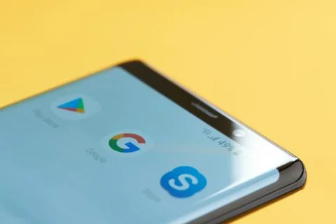 Google icon on smartphone screen Stock Photos