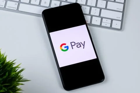 Google Pay app logo on a smartphone screen Stock Photos