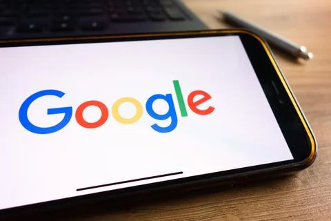 Google Search logo displayed on smartphone Stock Photos