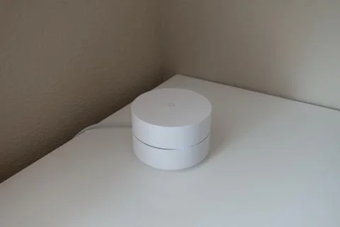 Google Wifi Mesh Network Hub Stock Photos