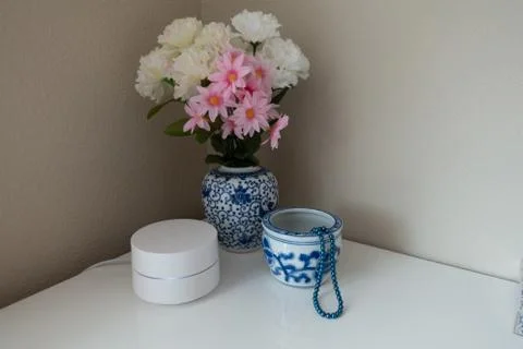 Google Wifi Mesh Network Hub Stockfoto's