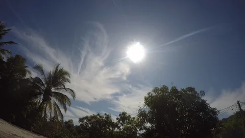 GOPR8536 thin clouds passing over sun midday Vídeos de archivo 122173382