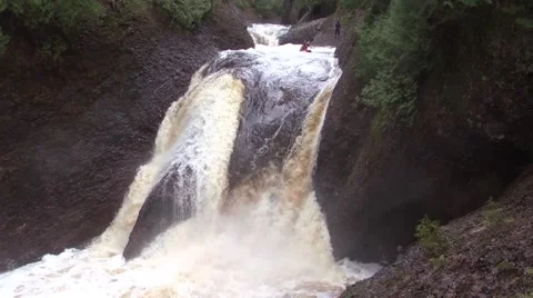 Gorge Falls Video stock 44749523