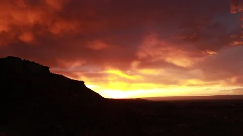 Gorgeous Timelapse Sunset in Desert 스톡 동영상 137121785