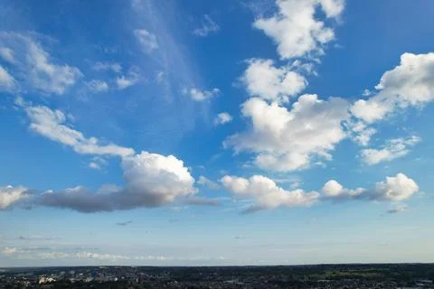 Gorgeous View of Dramatic Sky and Clouds over England UK 스톡 사진