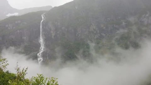 Gorgeous View of Glacier Waterfall in, Jostedalsbreen National Park, Norway. Vídeo Stock 305084798