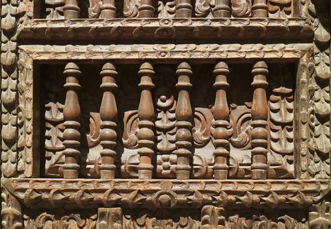 Gorgeous Wood Cared Window Panel of The Casona Tristan del Pozo, Peru 库存照片