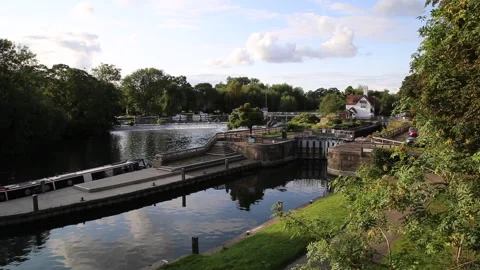 Goring Lock  River Thames UK Stock Footage 255116620