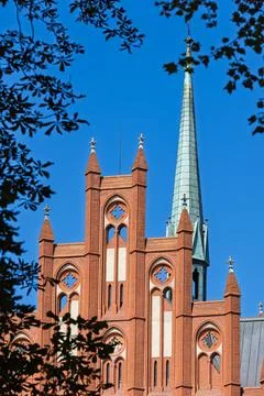 Gothic brick facade of Saint Catherine Church in Torun old town Foto stock