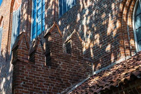 Gothic brick facade of Saint James Church in Torun old town 스톡 사진