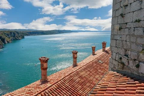 Gothic Duino castle on a cliff over the Gulf of Trieste (Adriatic sea), Italy Stock Photos