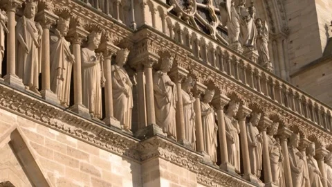 Gothic Statues on the Facade of Notre Dame Cathedral in Paris 스톡 동영상 344514496