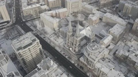 Gothic style cathedral in the winter. Saint Nicolas church in Kyiv, Ukraine. 스톡 동영상 171477143