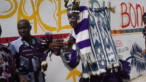 Gouro mask dance in abidjan Stock Footage 167218328