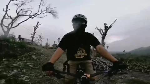 Gowes Polygon Xtrada Video stock 171412447