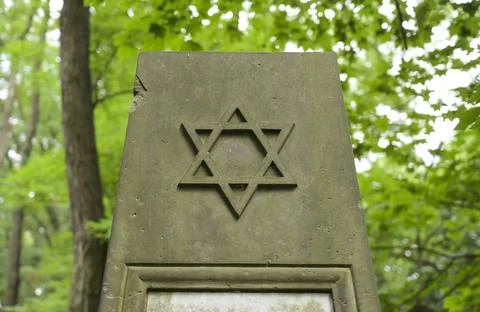  Grabstein mit Davidstern, Jüdischer Friedhof an der Okopowa-Straße, Warsc. Stock Photos