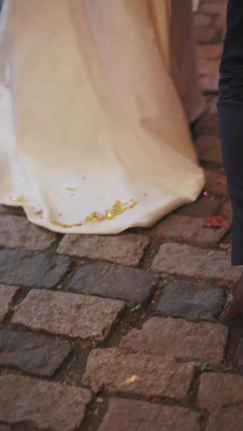 Grace in Motion: A Bride’s Silent Walk Vídeo Stock 312686215
