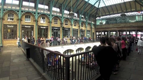 The graceful Greco-Roman arches inside Covent Garden Market, London 스톡 동영상 41065268
