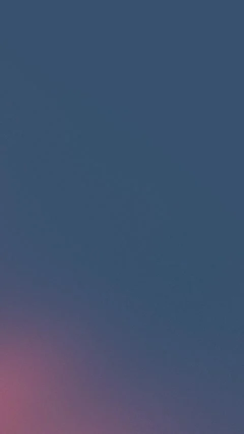 Gradient of deep blue fading into soft magenta, seamless loop background. 4K. Vídeo Stock 310143422