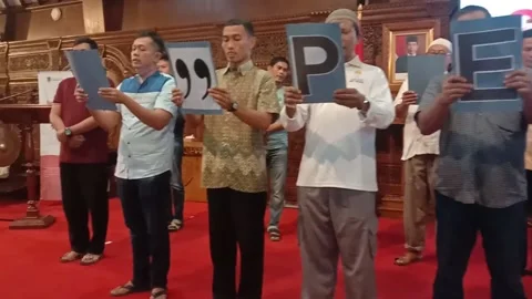 Graduation preparation 1 Stock Footage 237526007