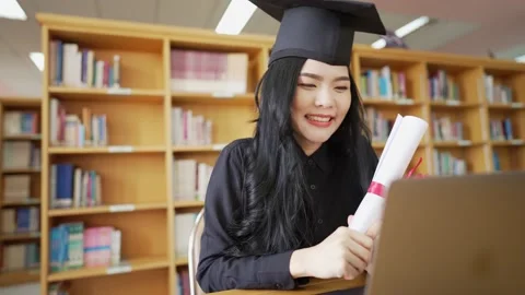 Graduation of social distancing Video stock 149906699
