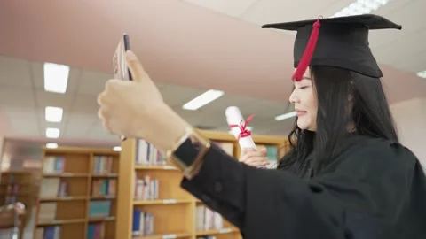 Graduation of social distancing Video stock 149906837