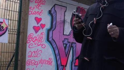 Graffiti brick lane Stock Footage 72215610