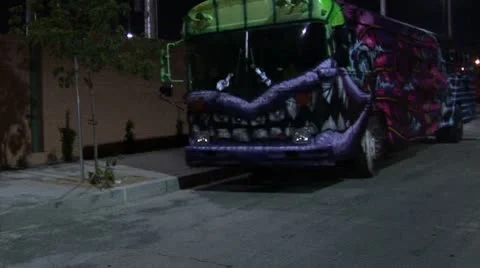 Graffiti Bus with smooth cam Video stock 10740812