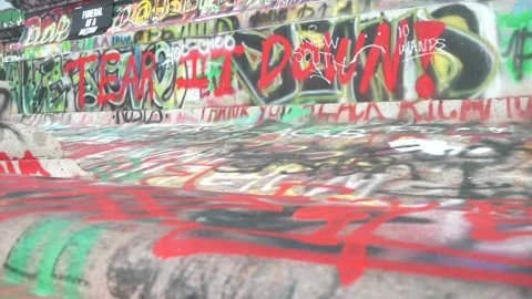 Graffiti on Robert E. Lee Monument Stock Footage 134487070