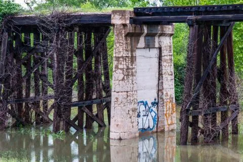 Graffiti on trestle Stock-Fotos
