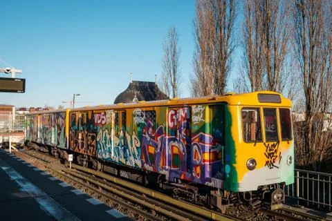 Graffiti U-Bahn / subway train at Warschauer Strasse Station  in Berlin Stock Photos