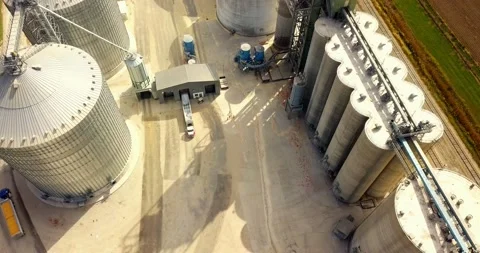 Grain Elevator accepting grain during a fall harvest day. Stock Footage 141893154