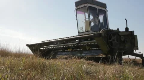 Grain harvester combine Stock Footage 18196572
