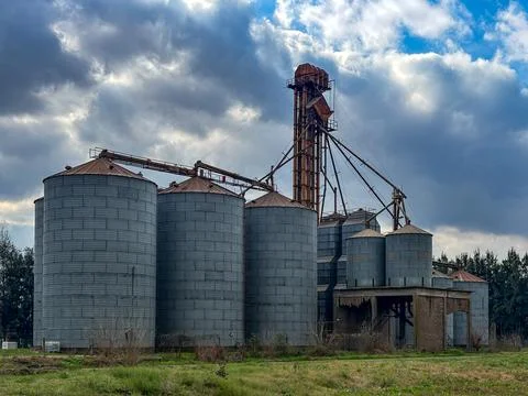 Grain storage silos and elevator plant in Open Door - Lujan, Argentina Stock-Fotos