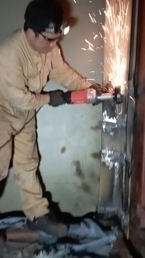 Grainder Cell guade Stock Footage 233513670