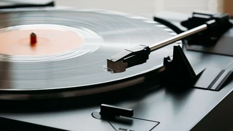 Gramophone play vinyl record Stock Footage 86615952
