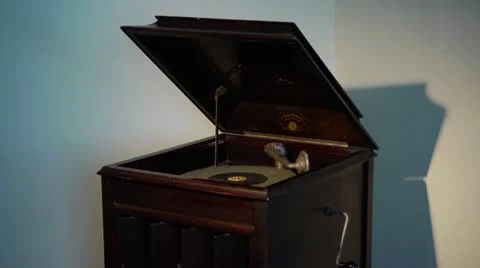 Gramophone playing a record - sequence Stock Footage 21931347